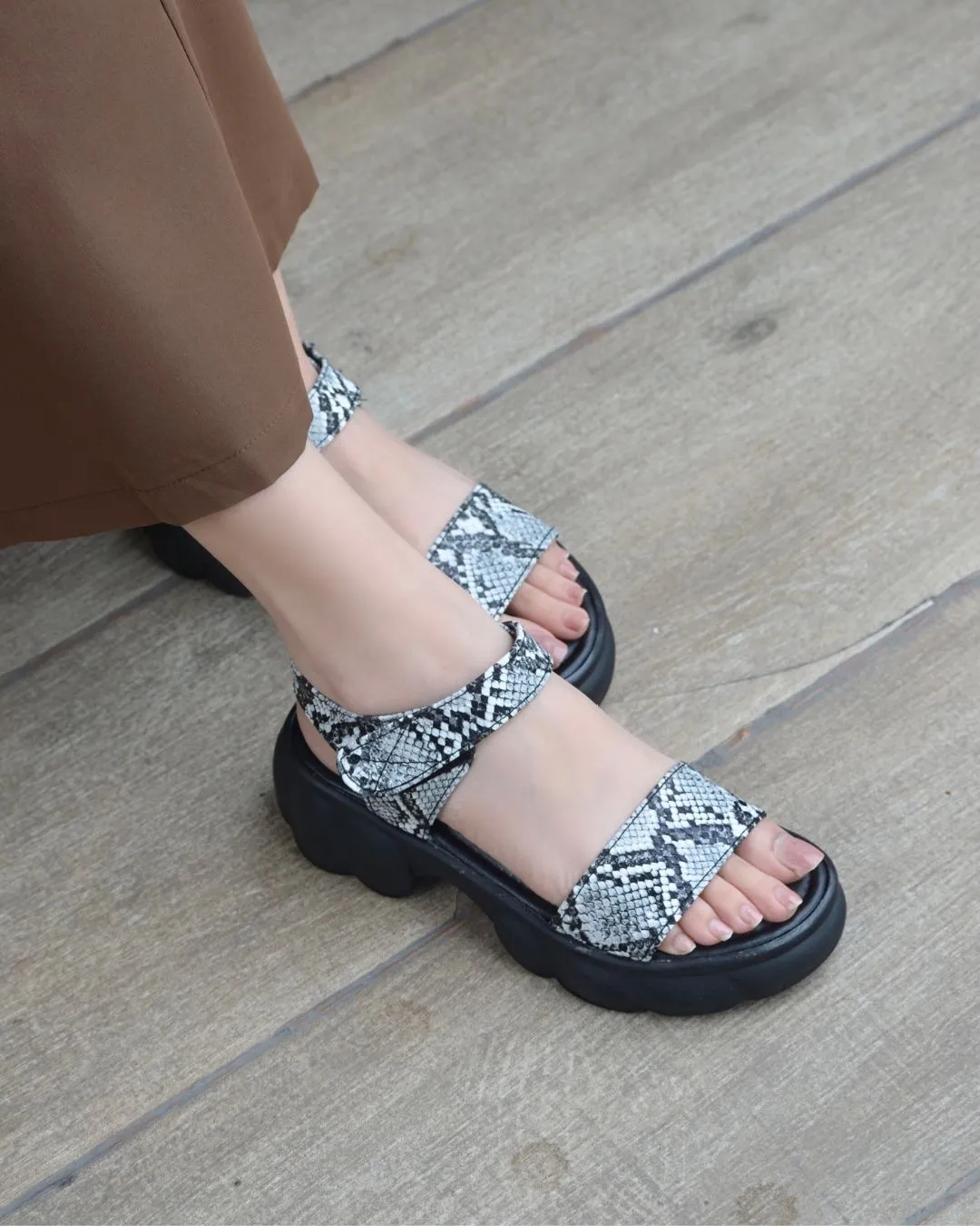 Frosty Chunky Platform Sandals - Black