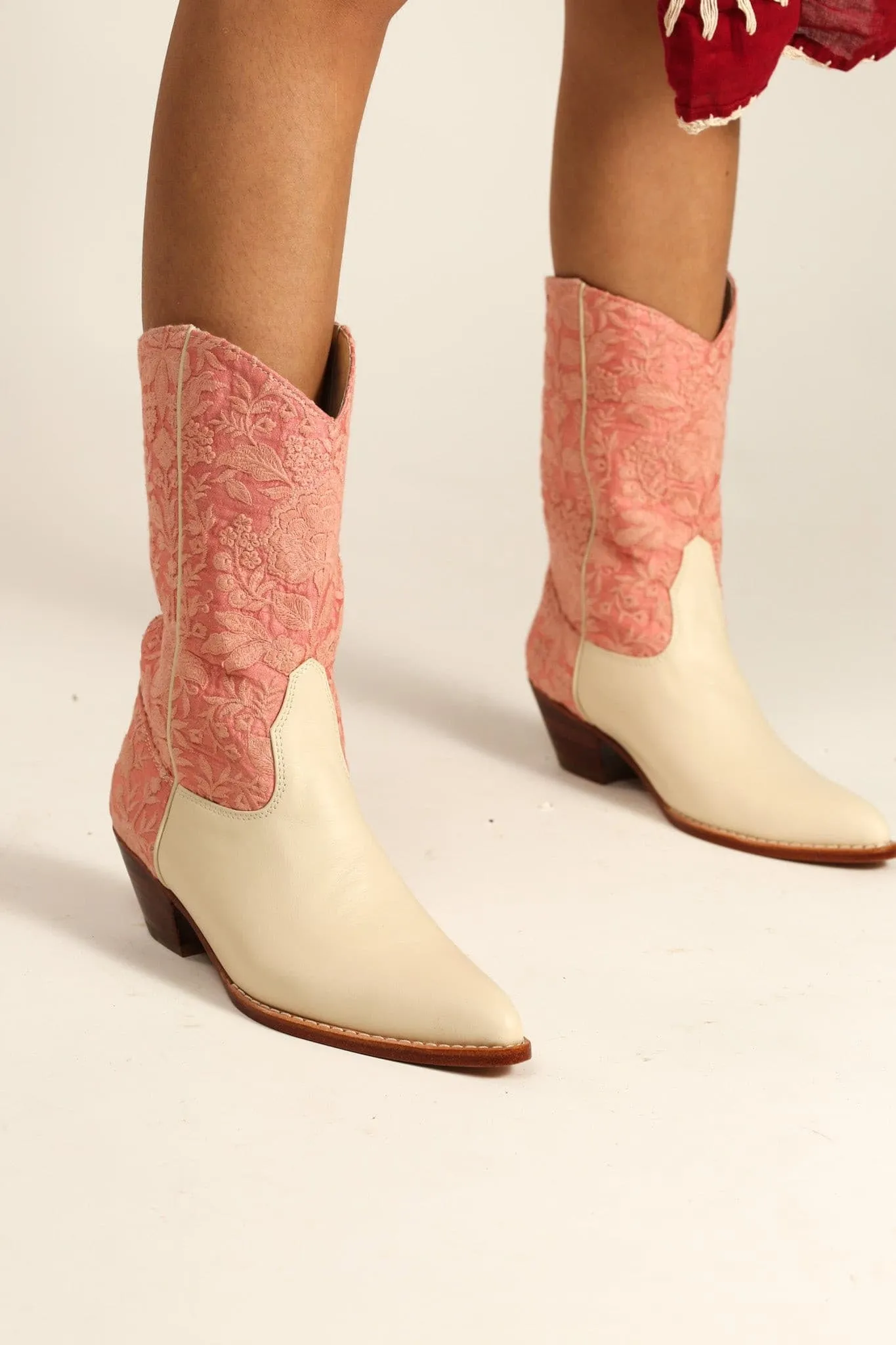 PINK CREAM WESTERN BOOTS LOERI